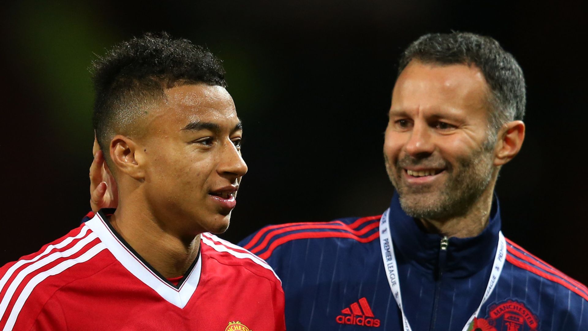 Giggs, Lingard read to kids in UEFA spelling lessons
