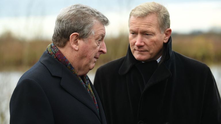 Bevan (a la derecha, con Roy Hodgson) dice que le ha impresionado el "apetito y el entusiasmo" de los miembros de la LMA para abordar los problemas causados ​​por la pandemia.