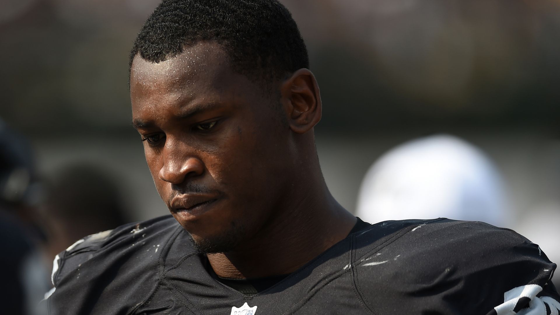NFL reinstates Cowboys DE Smith