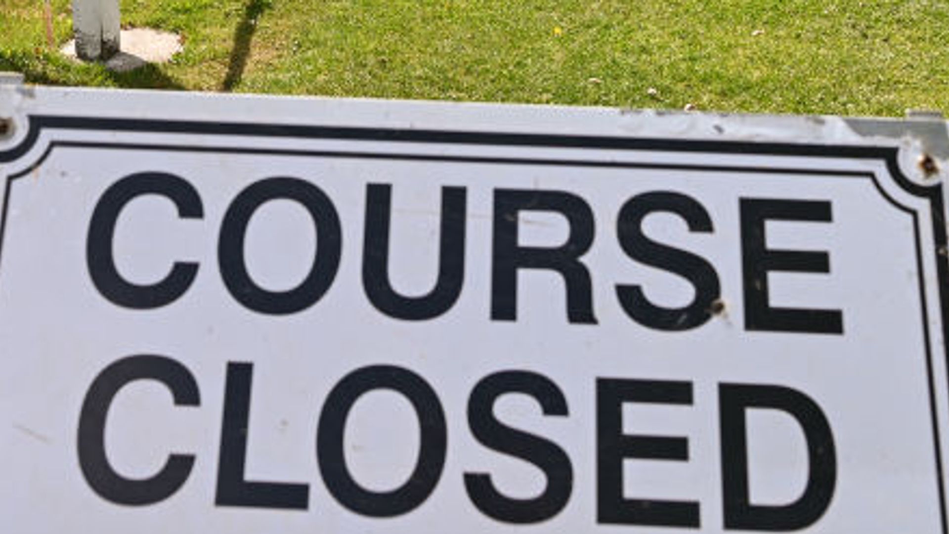 Defeat in late bid to keep golf courses open