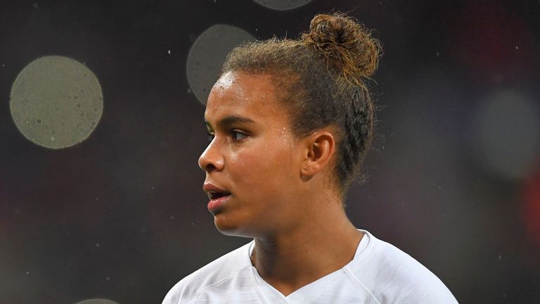 Nikita Parris has taken to twitter to apologise to Eni Aluko for being part of the group of players who celebrated with Mark Sampson