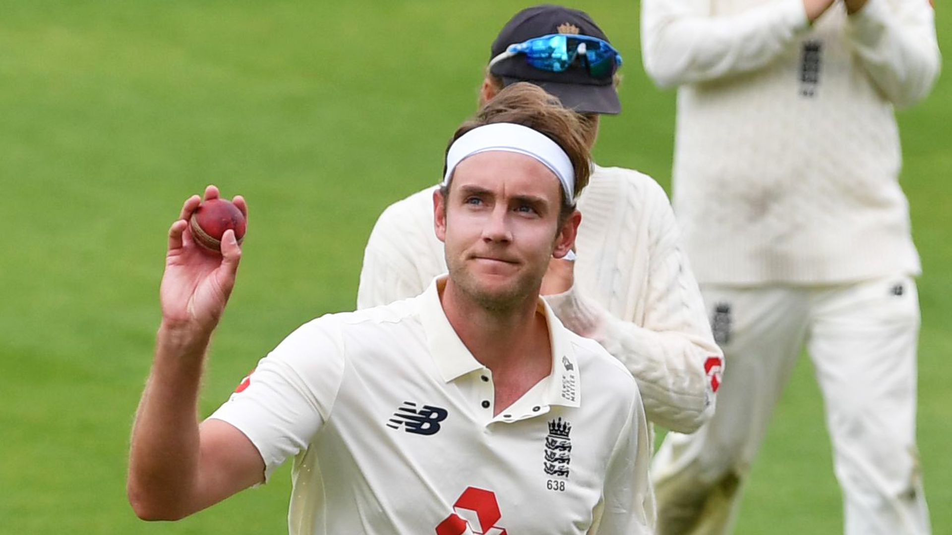 Broad on to 499 Test wickets as England dominate