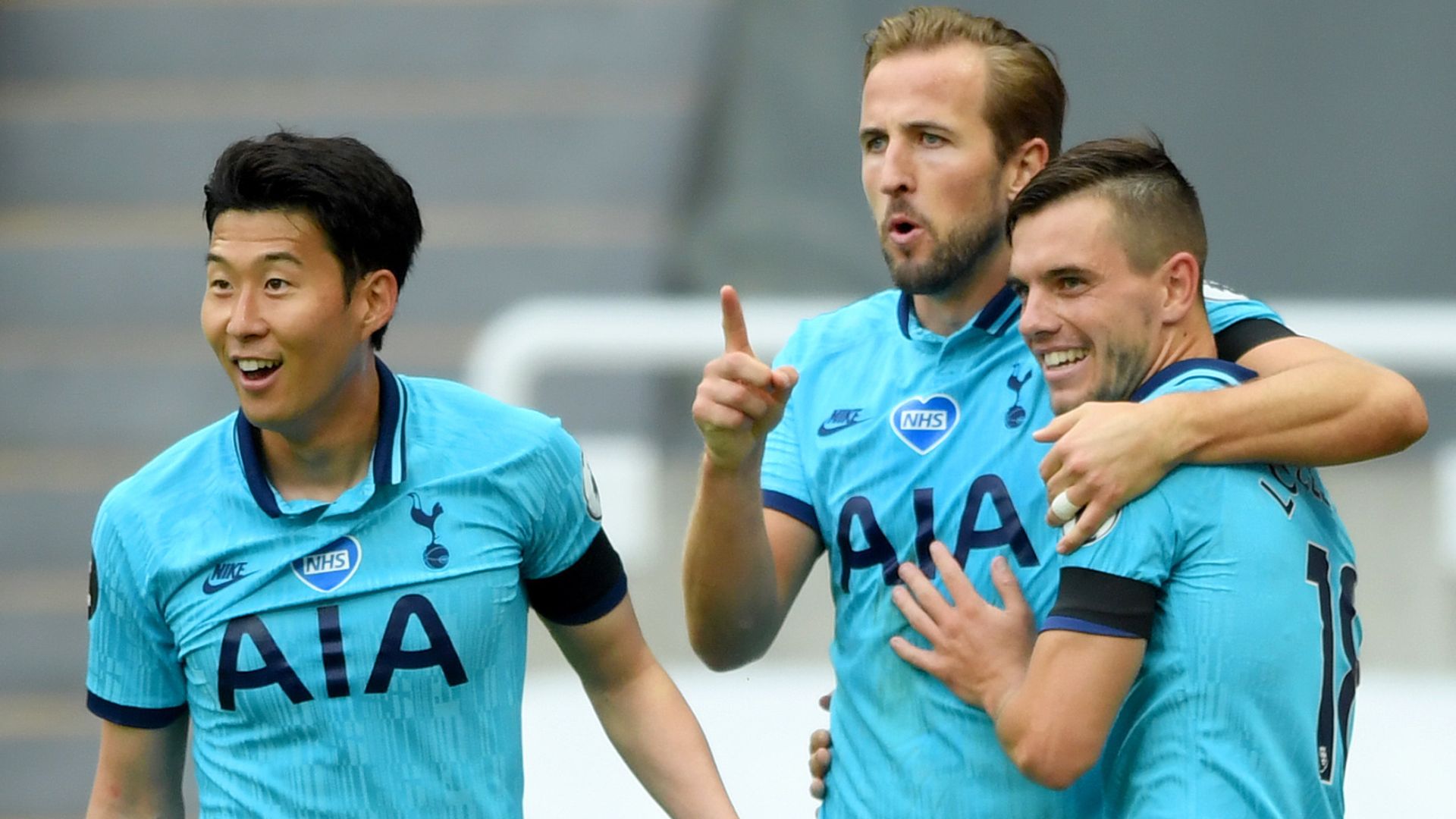 Kane double boosts Spurs' Euro hopes