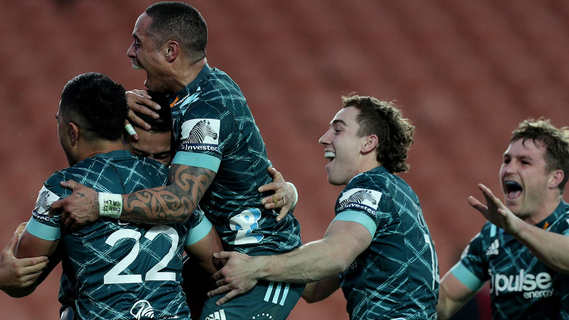 Highlanders stage incredible comeback to beat Chiefs