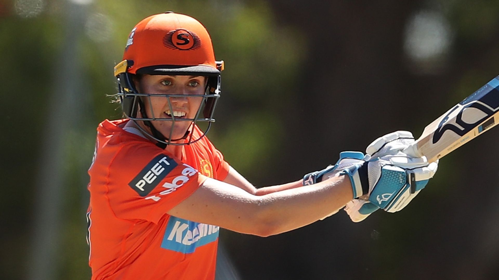 Sciver shines in Diamonds win over Lightning