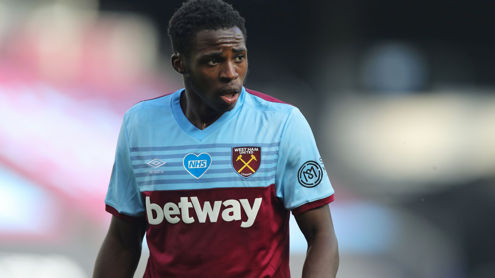 Ngakia joins Watford after West Ham exit