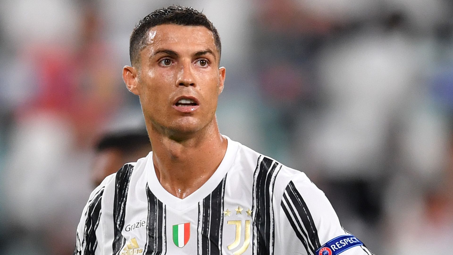 Lyon cling on as Ronaldo salvo falls short