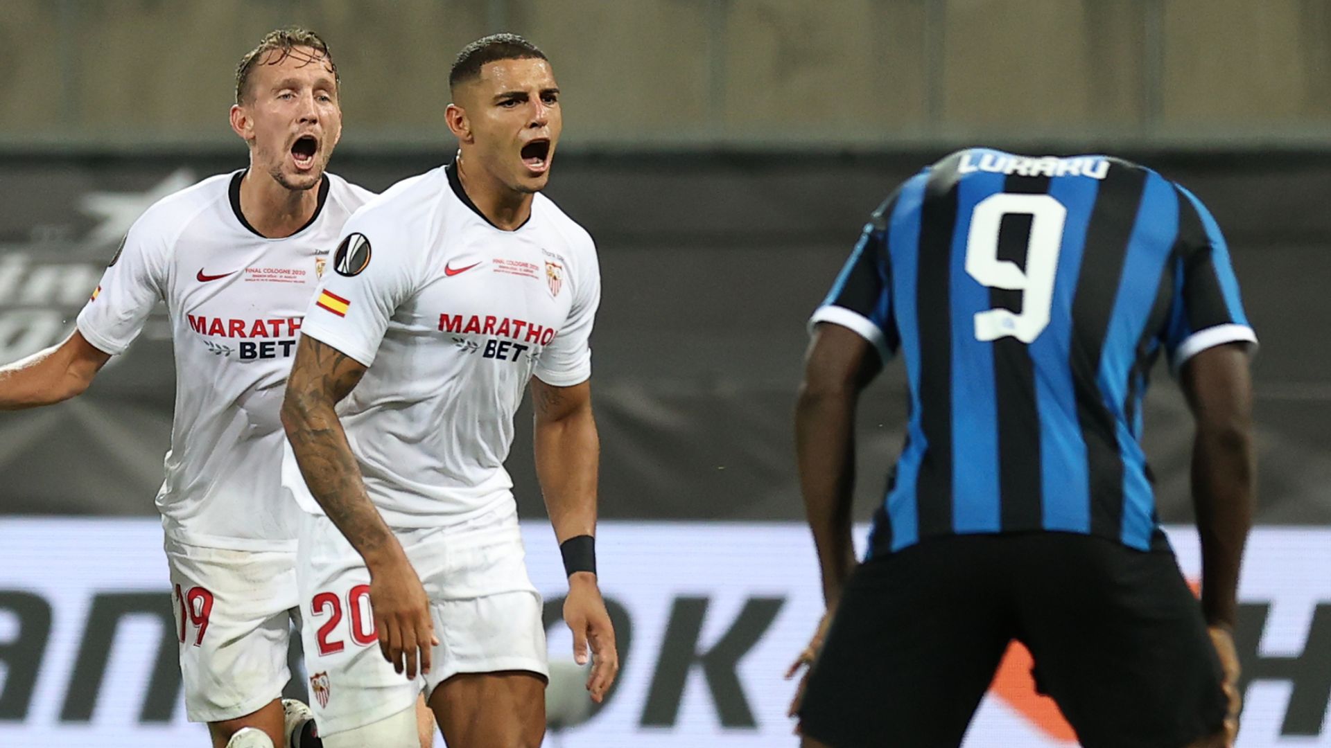 Sevilla win thrilling sixth Europa League crown