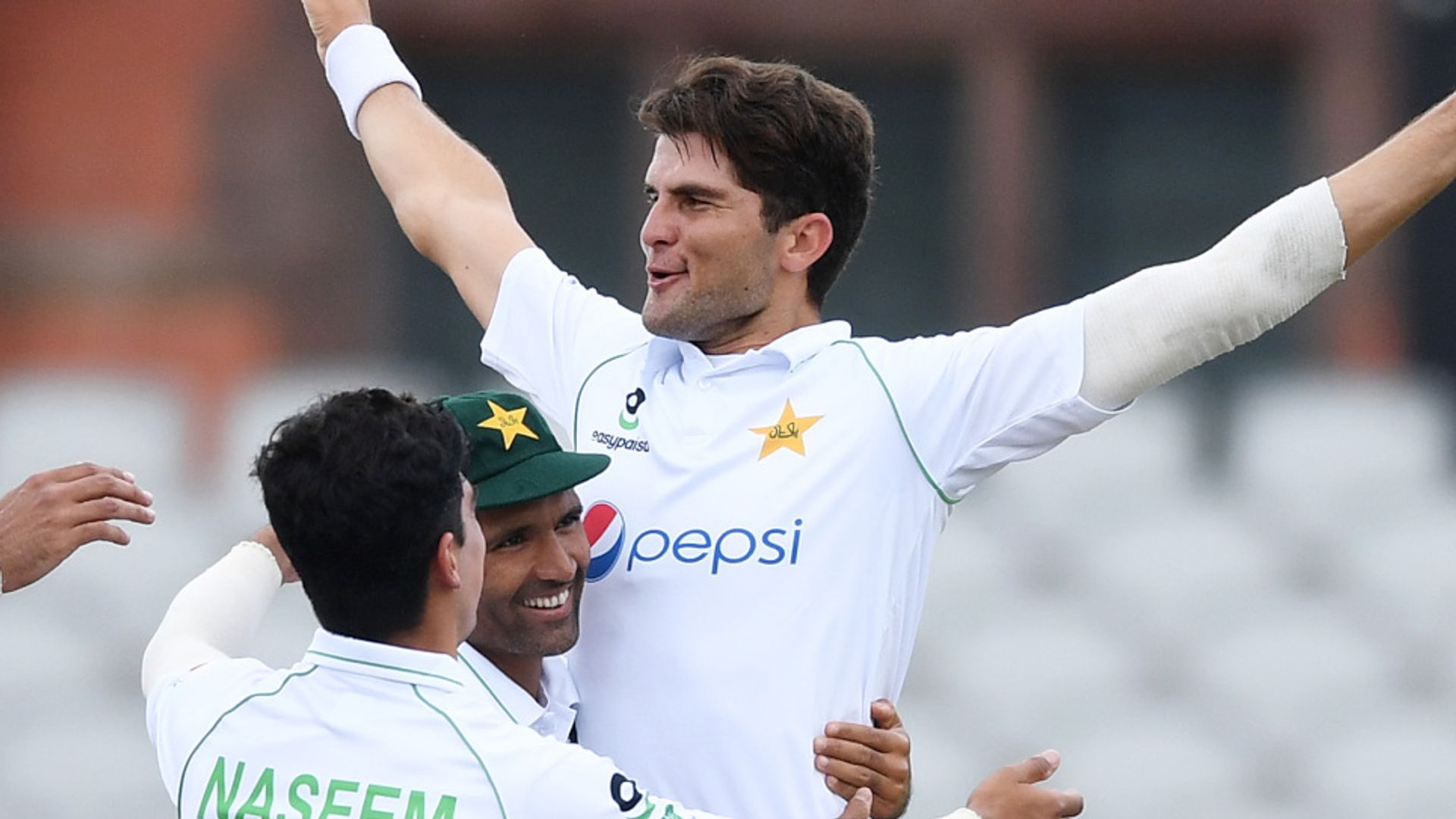 Azhar: Pakistan backing young quicks