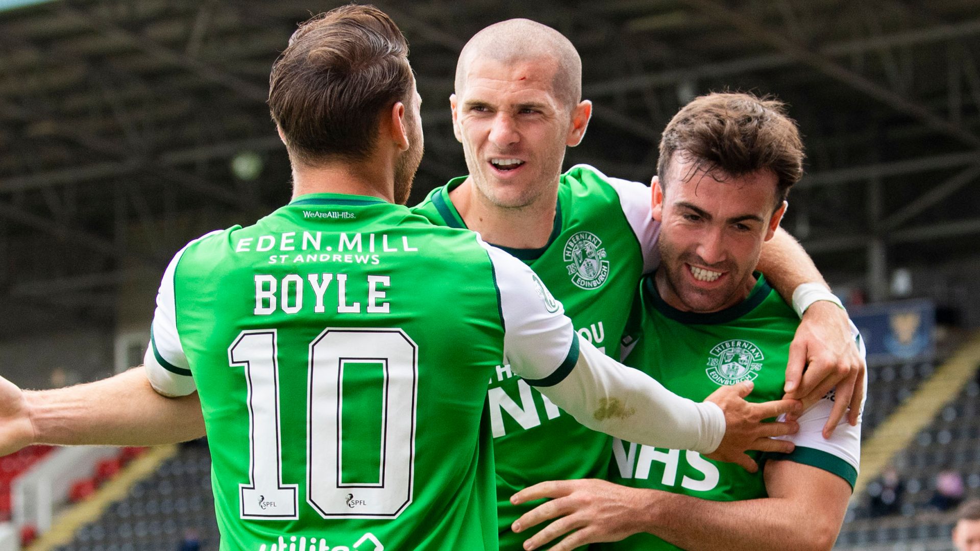 Hibs snatch stoppage-time win at Saints