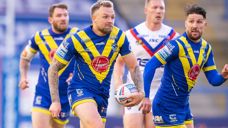 Highlights as a Blake Austin hat-trick helped the Wolves to a comfortable victory over the visiting Wakefield