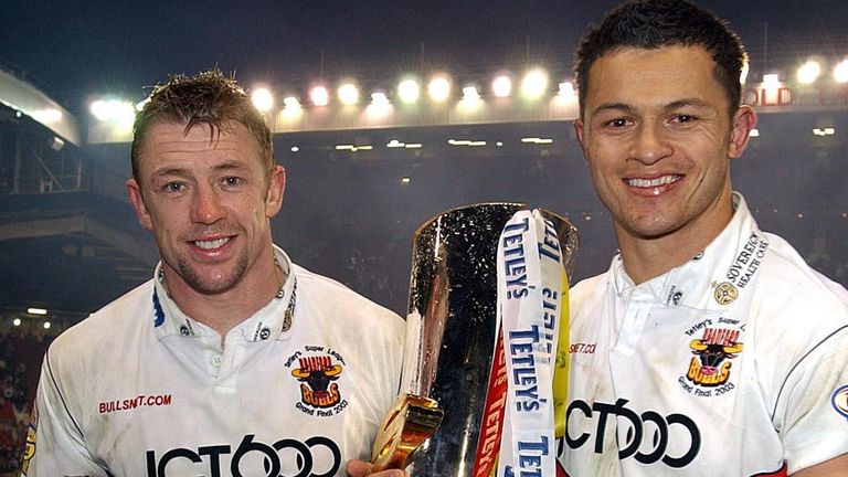 Forshaw and Robbie Paul with the Super League trophy in 2003
