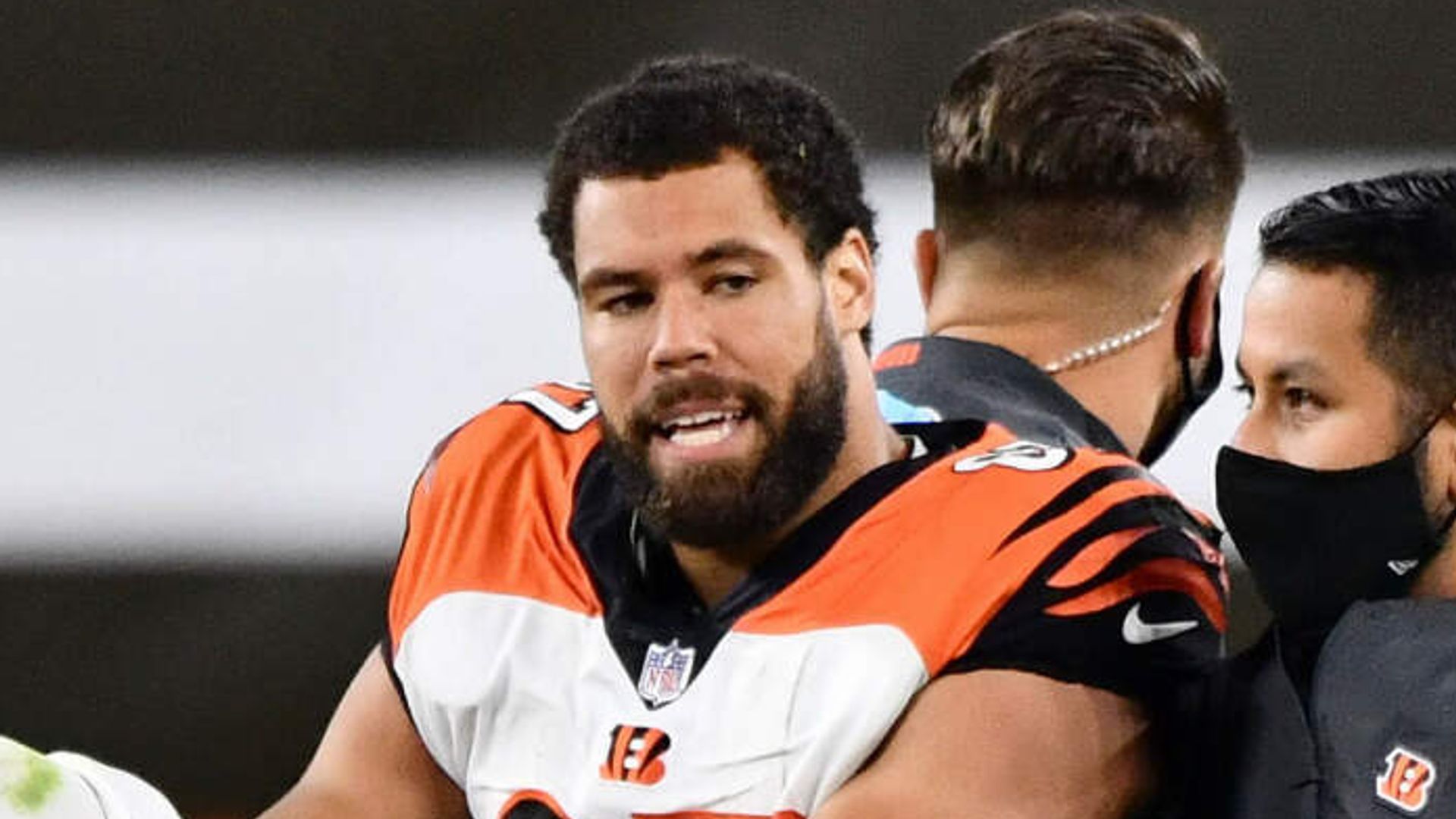 Bengals' Uzomah to miss rest of the season