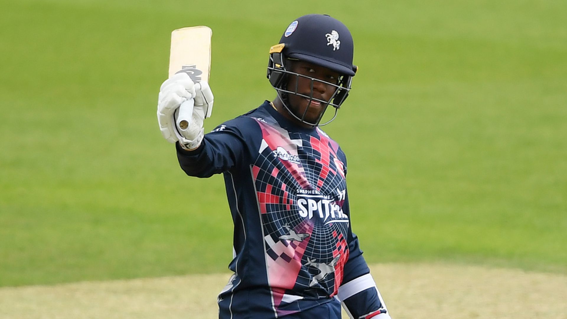 Bell-Drummond keeps Essex winless