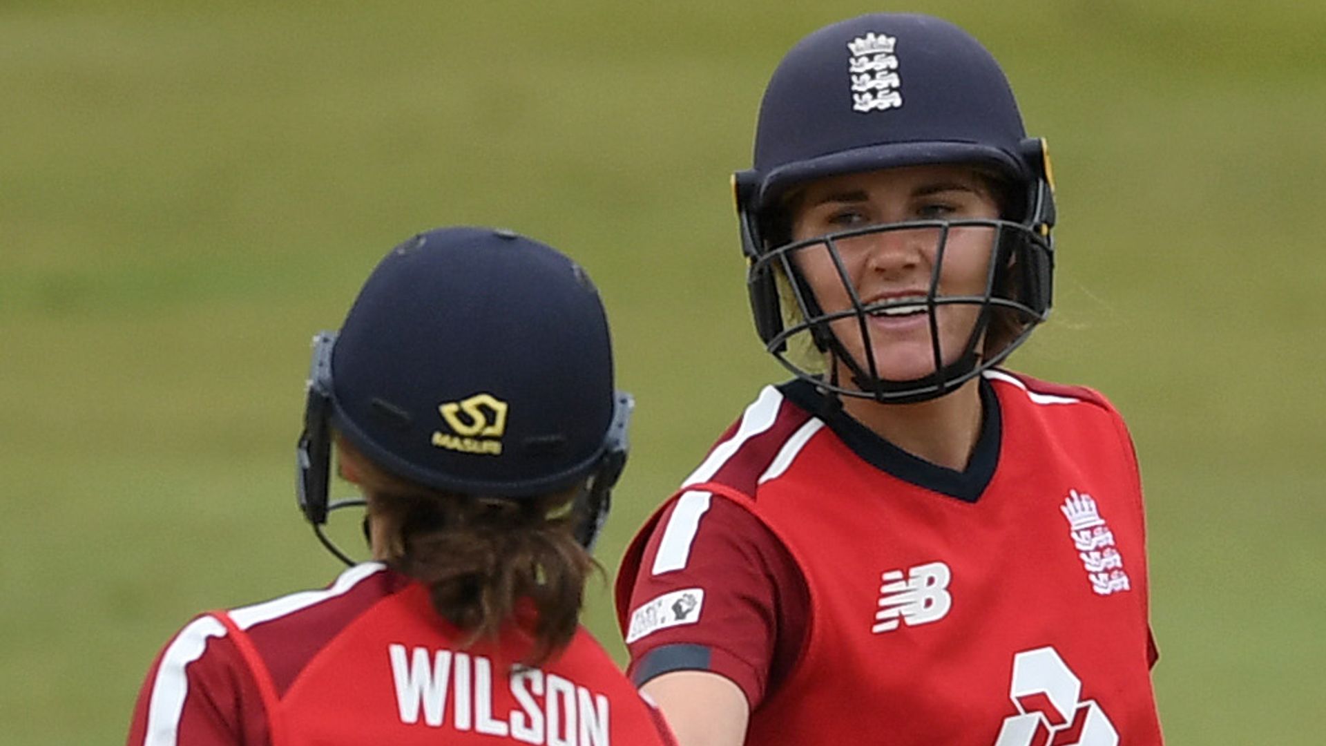 'Ruthless' England please Sciver
