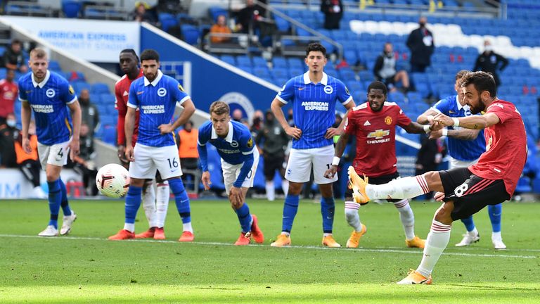 Bruno Fernandes scores from the penalty spot to secure a 3-2 win for Man Utd