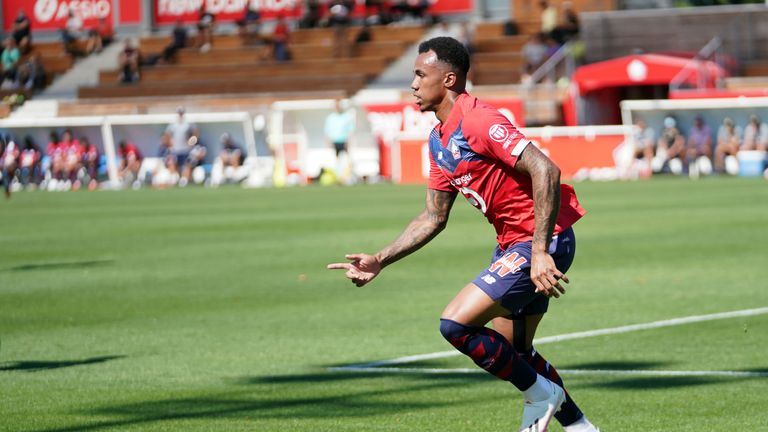 Arsenal beat Napoli to the signing of Gabriel Magalhaes