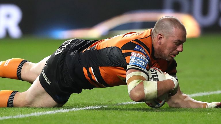 Grant Millington scores Castleford's match-clinching try