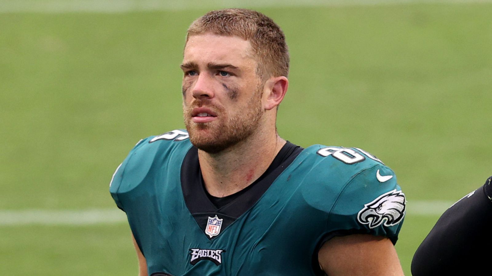 Zach Ertz to miss 'four to six weeks' for Philadelphia Eagles with high  ankle sprain, NFL News