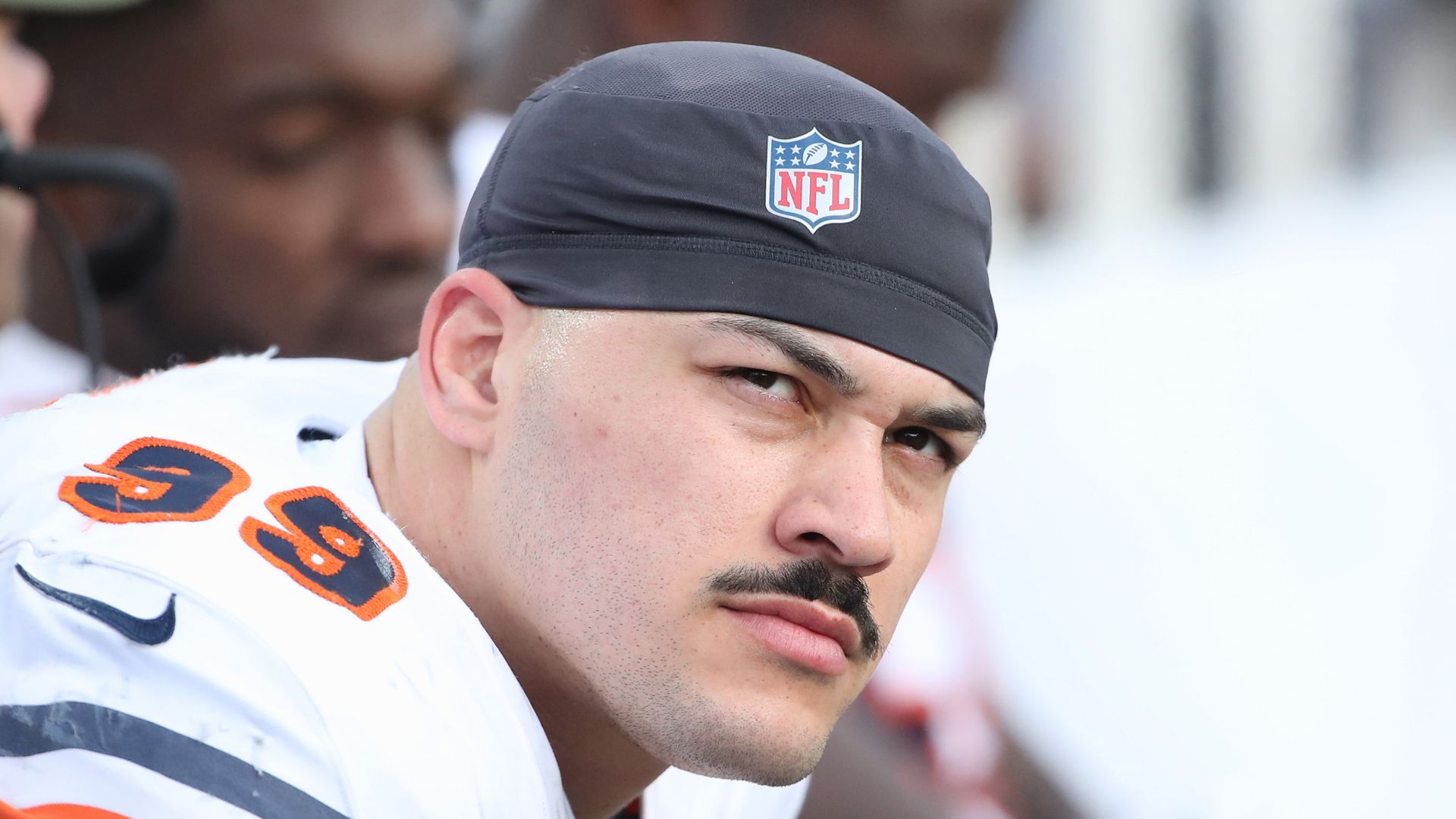 Jags' DE Lynch comes out of retirement