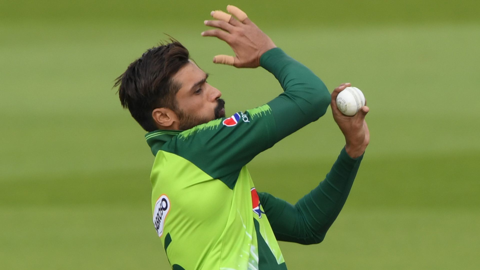 Pakistan drop Amir for Zimbabwe series