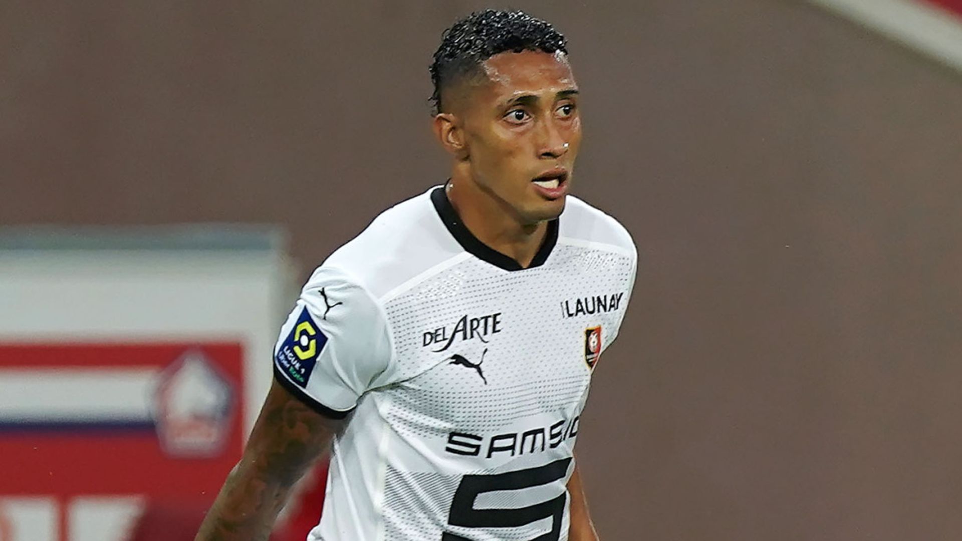 Leeds complete Raphinha signing