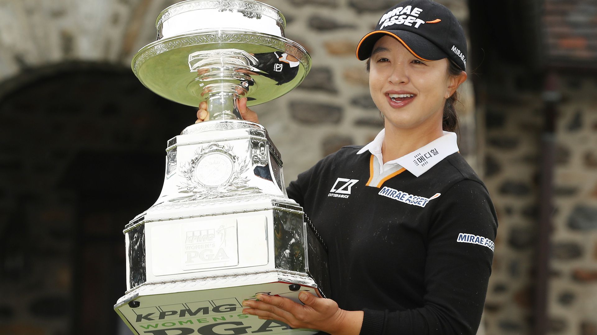 Kim wins first major in style at Women's PGA