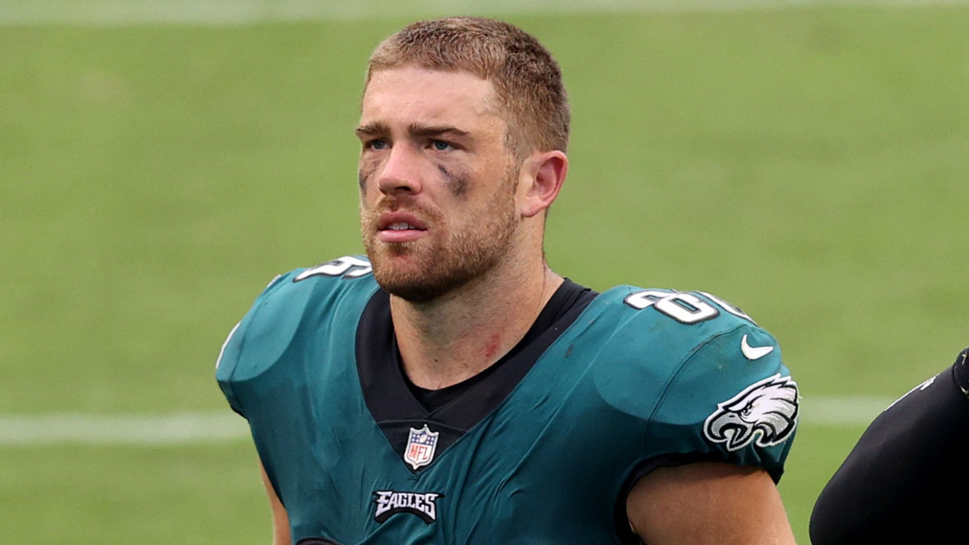 Ertz out for 'four to six weeks' for Eagles