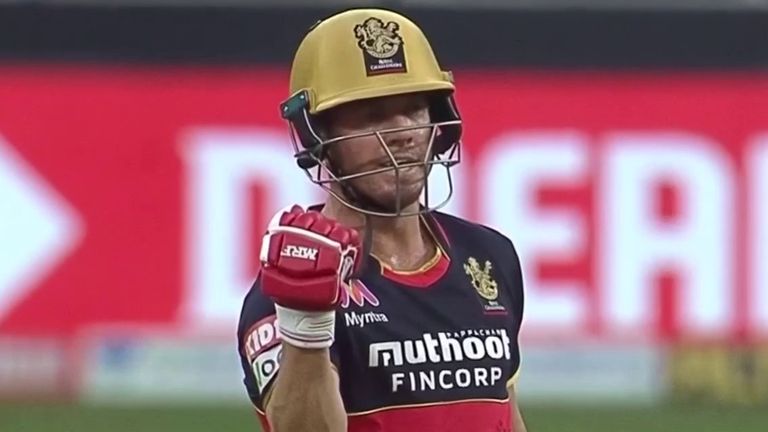 AB de Villiers continues with Royal Challengers Bangalore