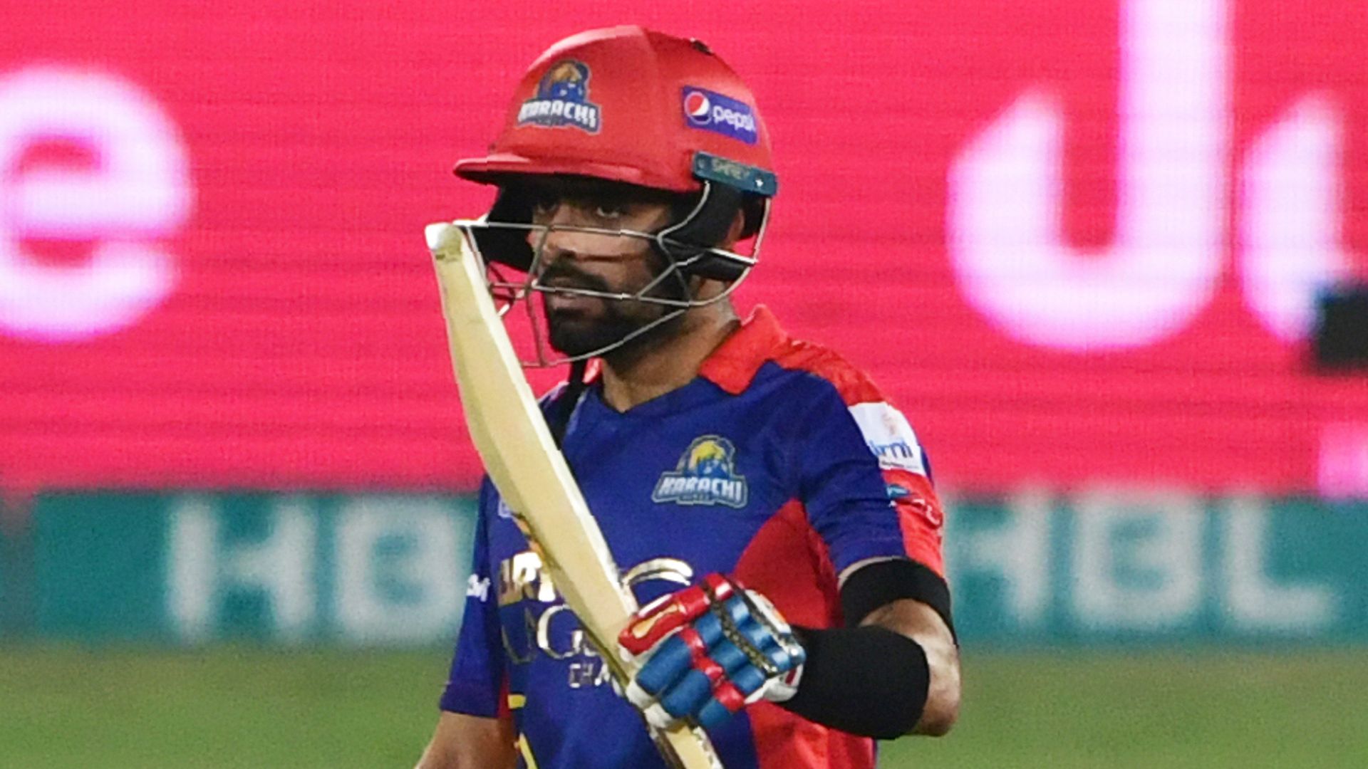 Brilliant Babar steers Karachi to first PSL title