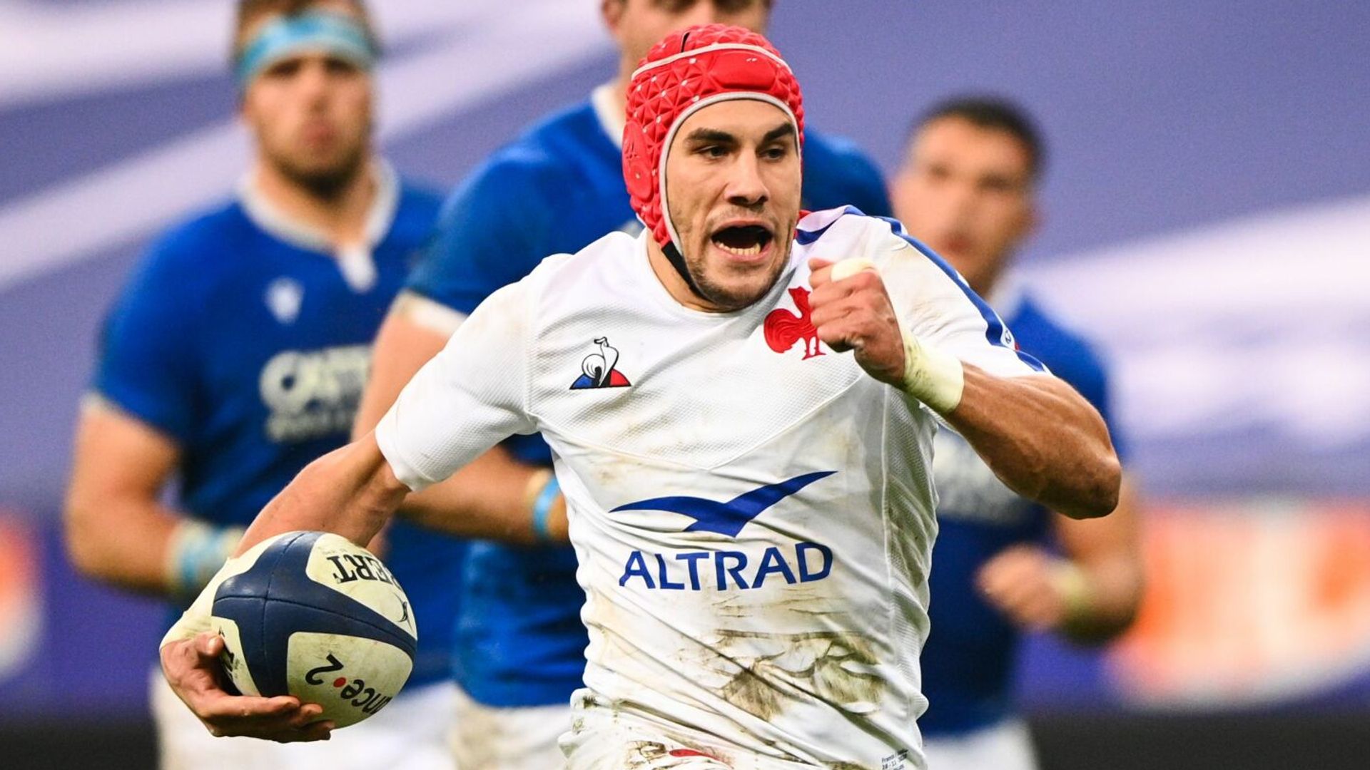France cruise to Italy win set up England final