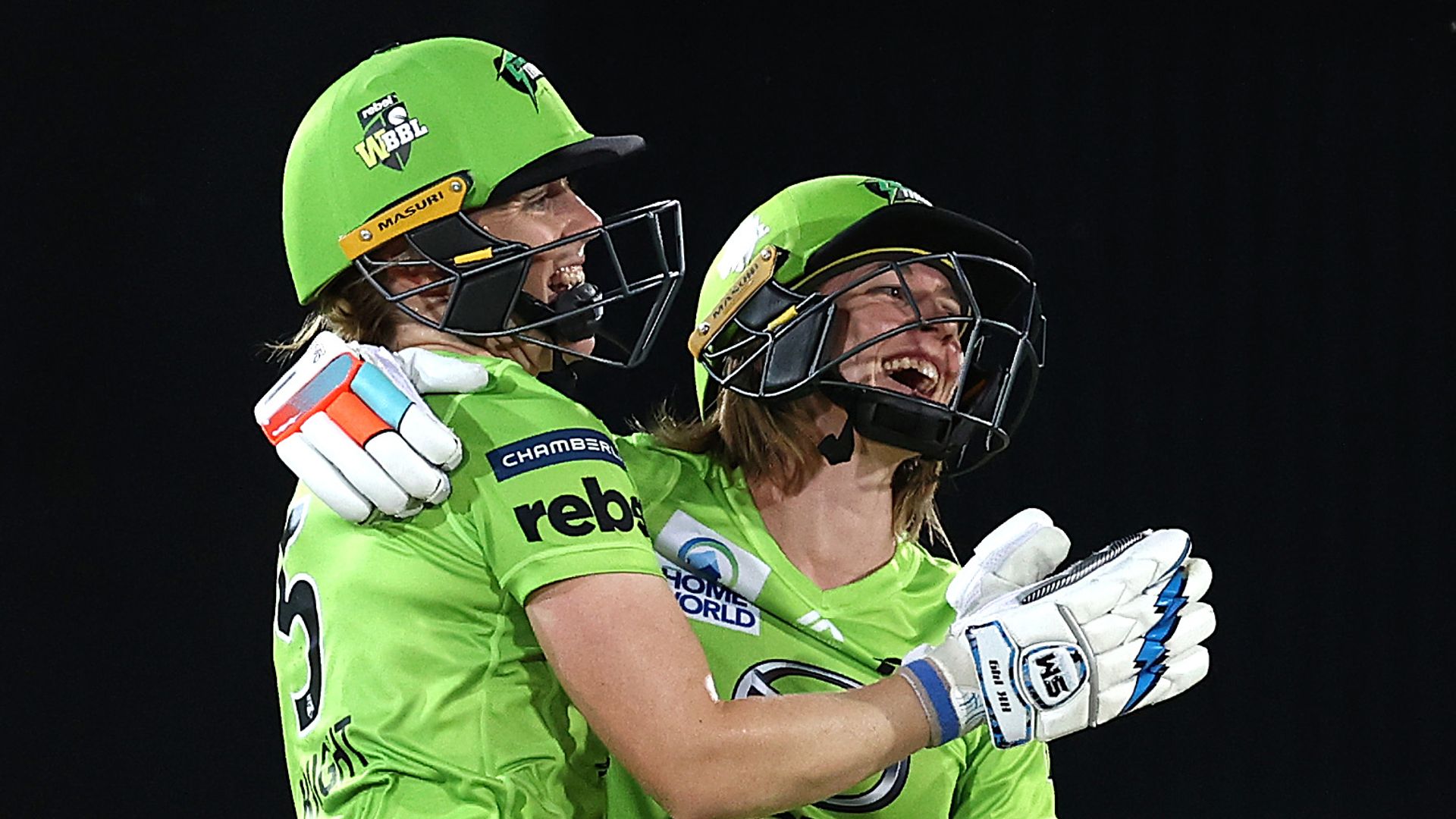 Knight steers Sydney Thunder to Women's Big Bash title