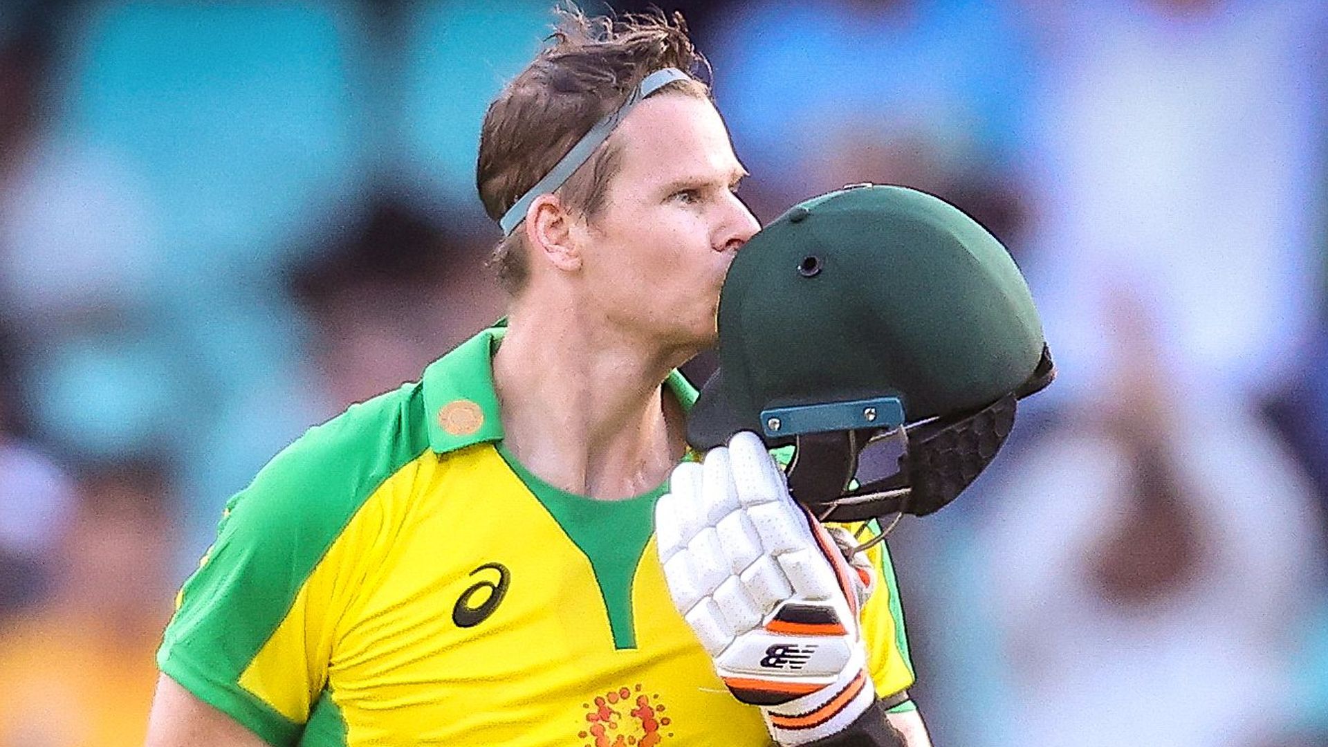Smith slams 62-ball ton as Australia beat India