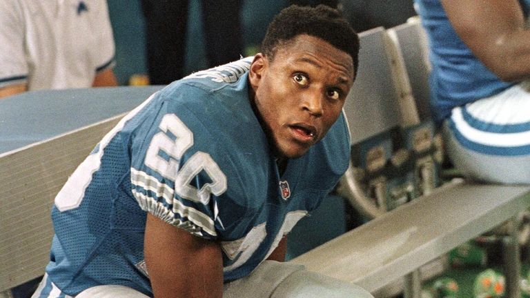 Hall of Fame running back Barry Sanders put in some memorable performances on Thanksgiving