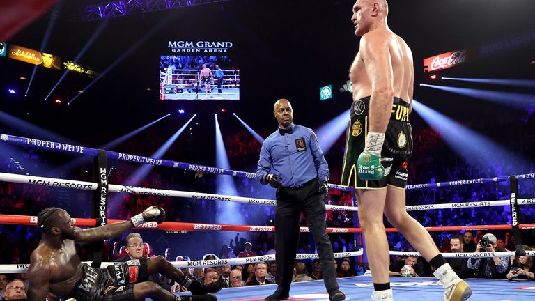 Fury stopped Wilder in seven one-sided rounds