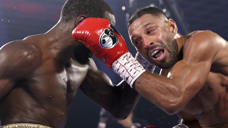 Terence Crawford stopped Kell Brook in the fourth round