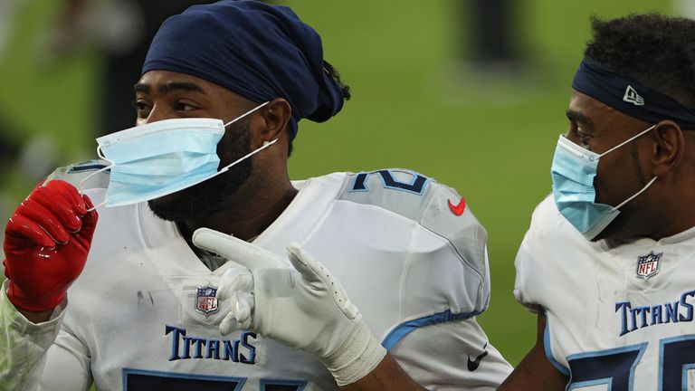 Las máscaras serán obligatorias al margen de la NFL como parte de un nuevo conjunto de pautas