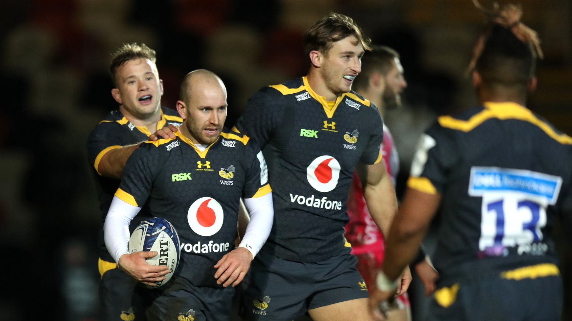 Wasps see off Dragons late on