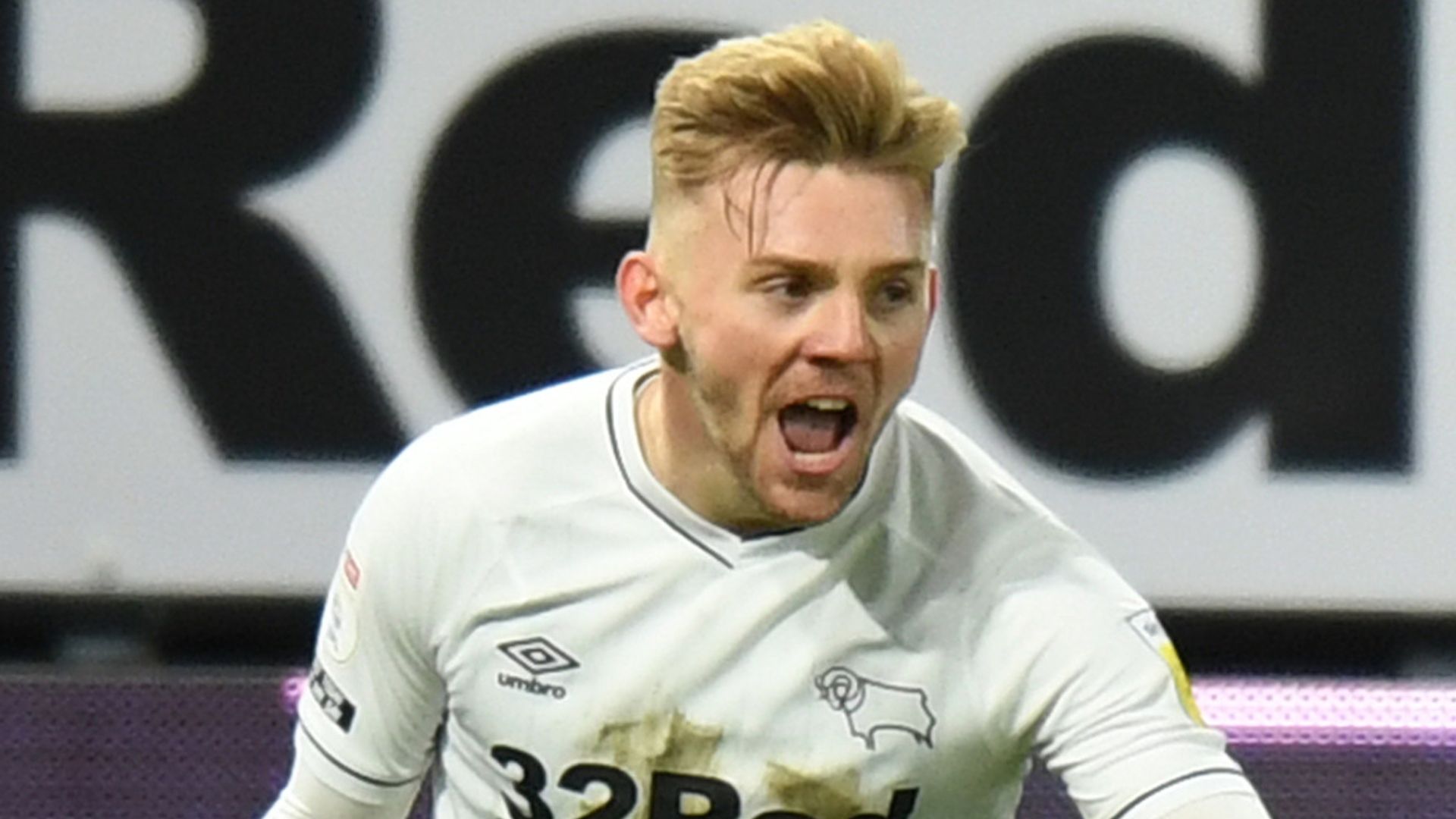 Derby beat Swans as Rooney resurgence continues