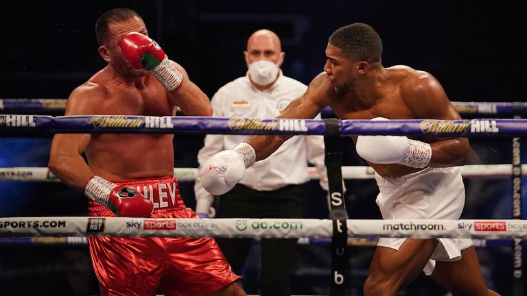 The right hand that ended the fight was the classic Joshua