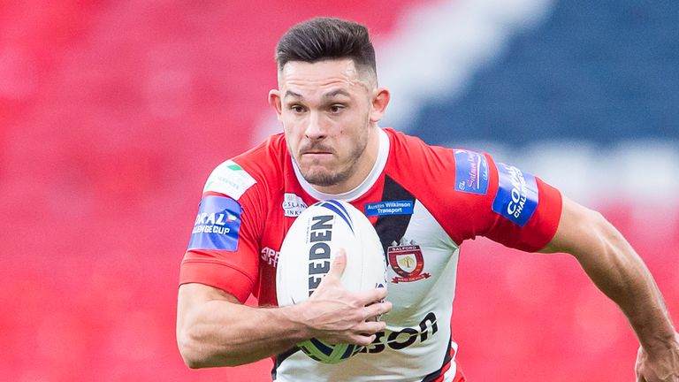Niall Evalds is joining Castleford from Salford from 2021
