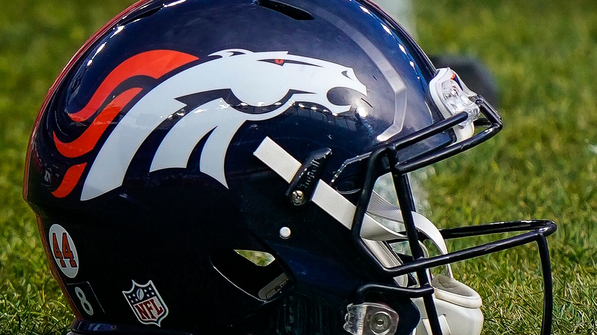 Paton takes over from Elway as Broncos GM