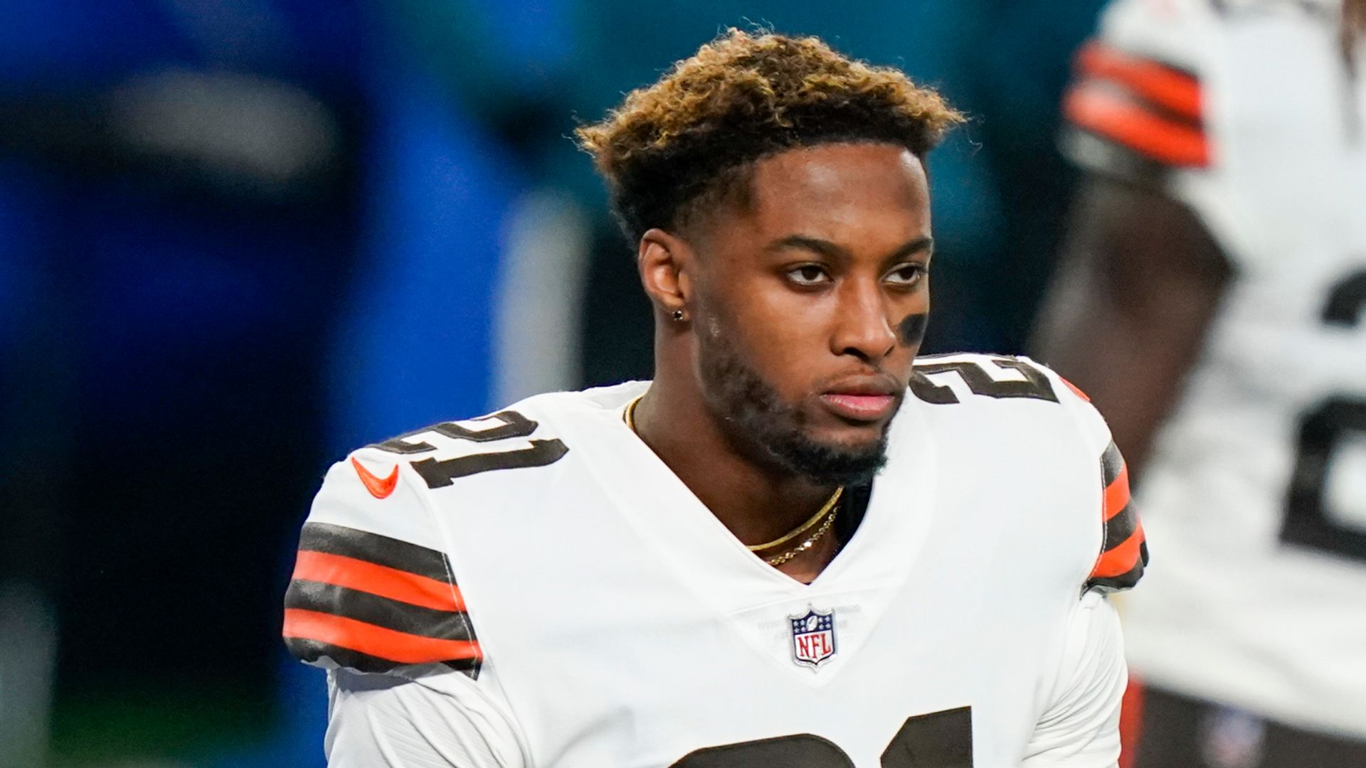 Browns, Rams place players on COVID lists