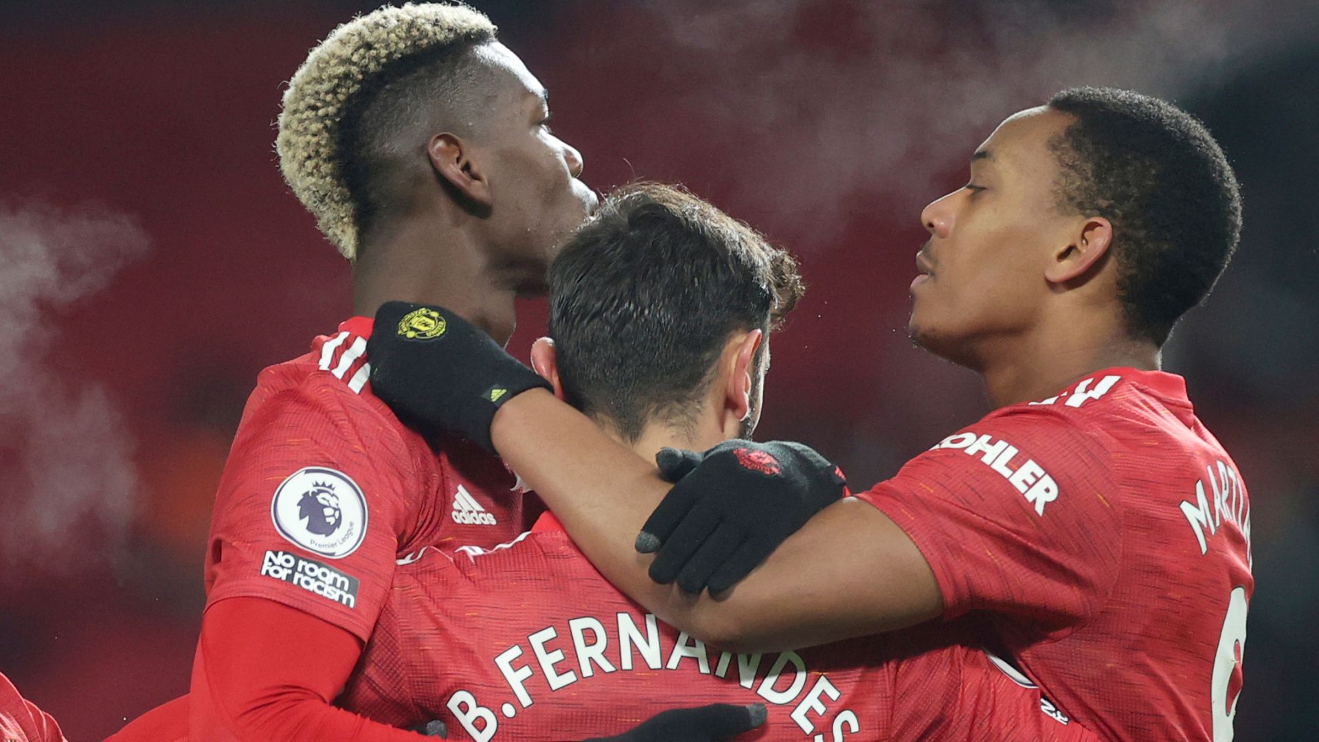 Man Utd beat Villa to go level on points with Liverpool