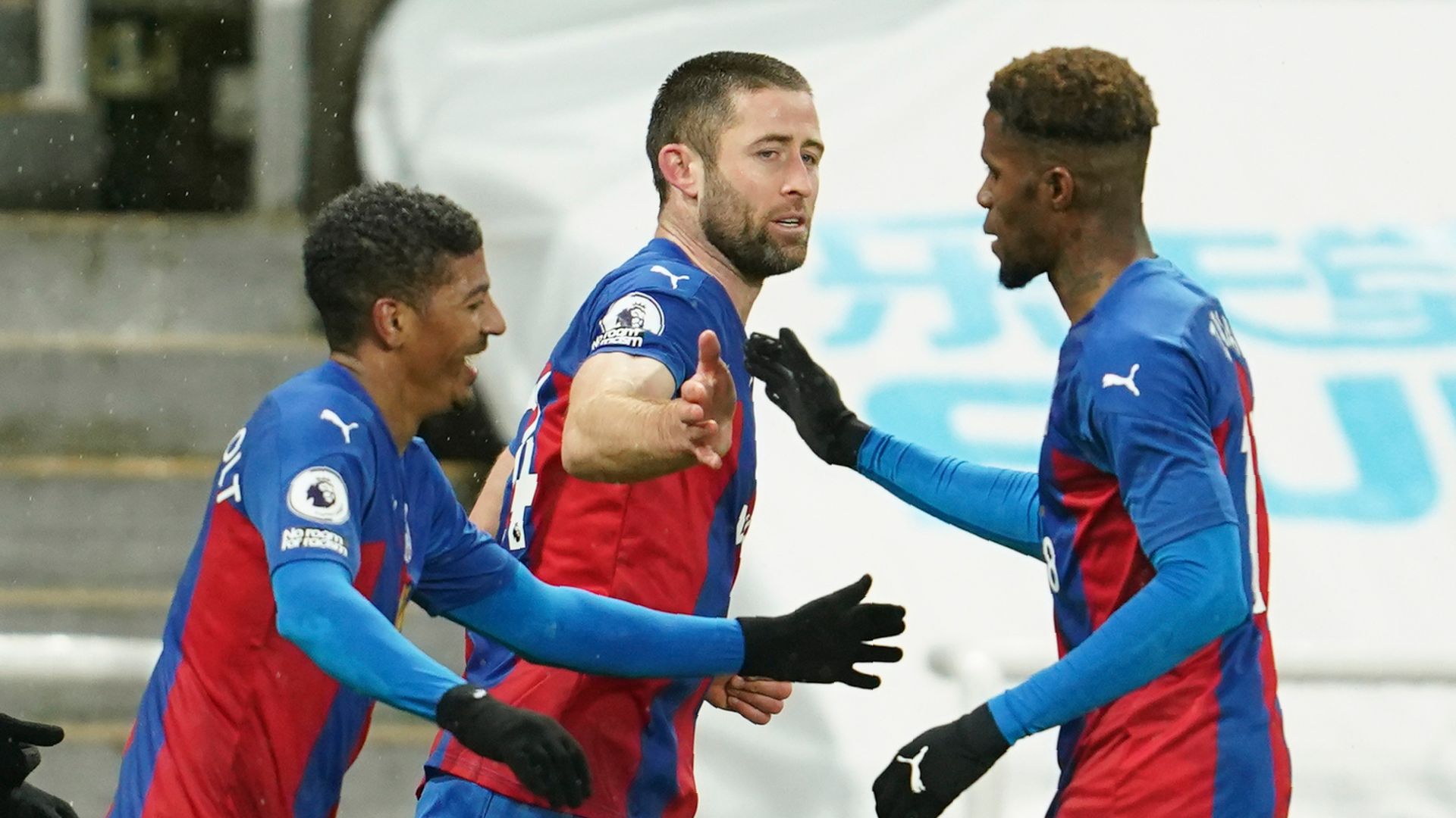 Cahill heads Palace to comeback win over Newcastle