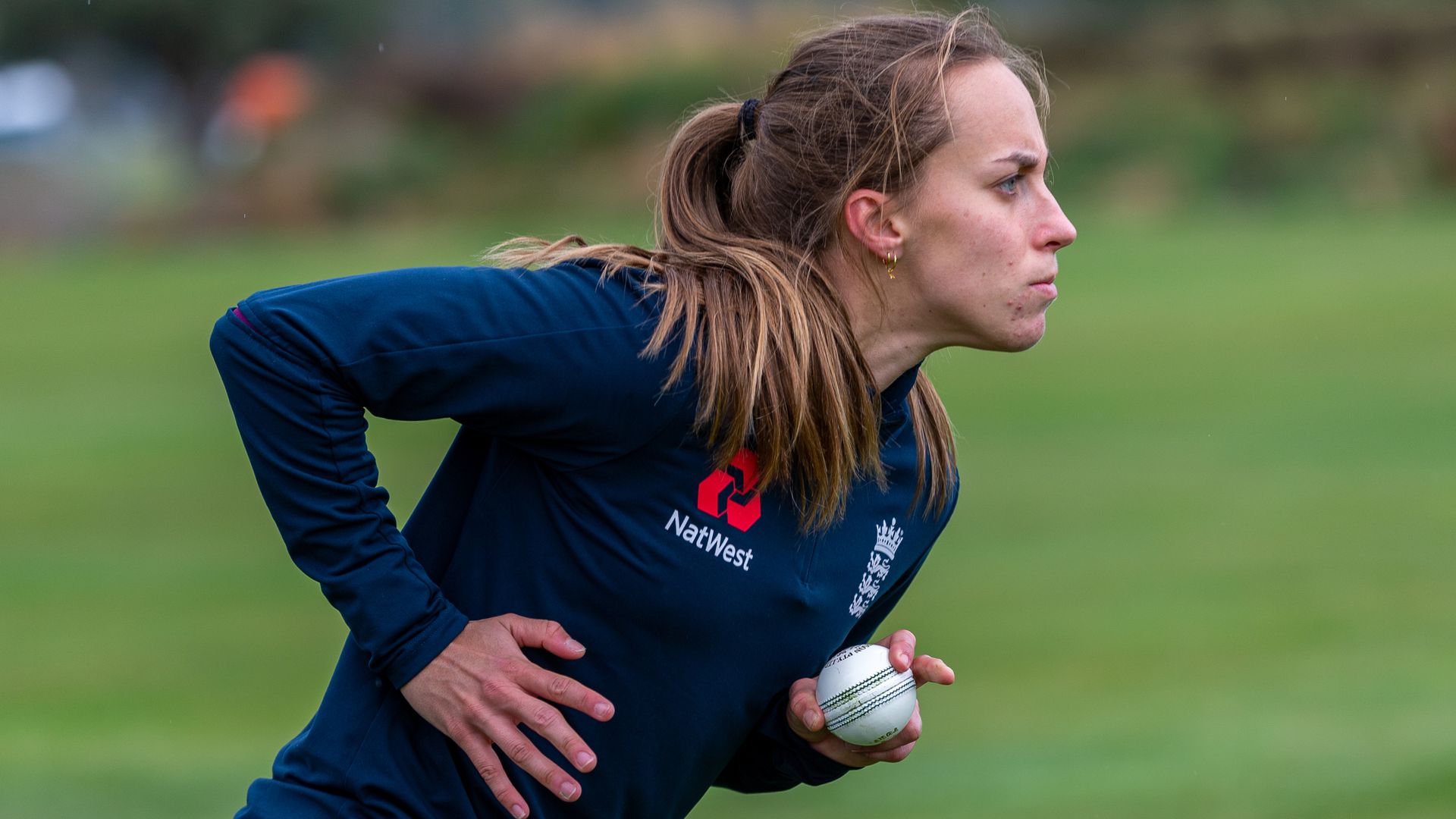 Farrant has 'unfinished business' with England