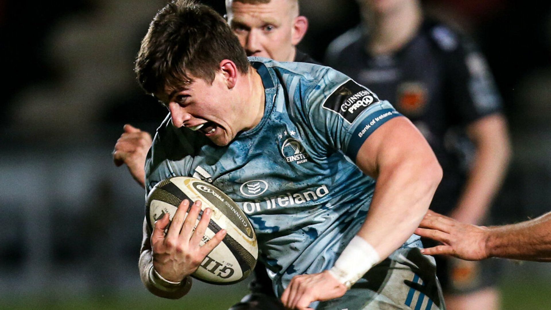 Leinster extend lead with win at Dragons