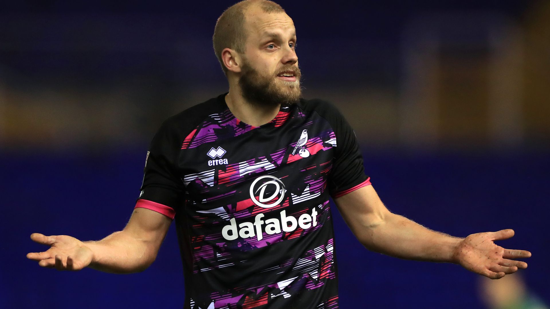 Norwich win to extend lead at top of Championship