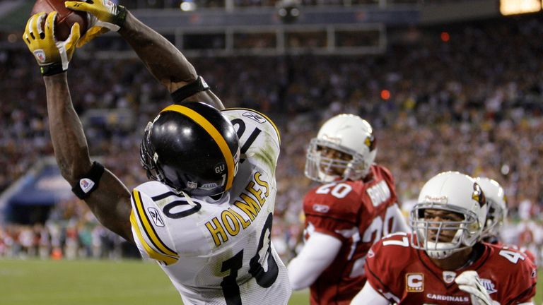 Santonio Holmes goes up and makes the game-winning grab for the Steelers against the Cardinals in Super Bowl XLIII