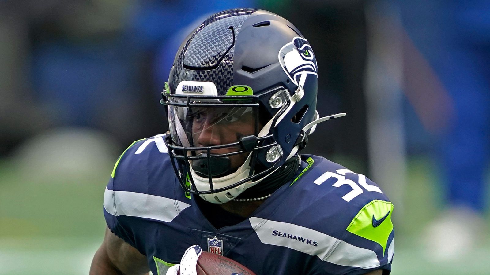 Download Seahawks Chris Carson Wallpaper